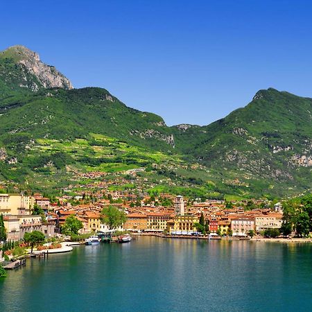 Residenza Rocca Del Lago - Happy Rentals Riva del Garda Bagian luar foto