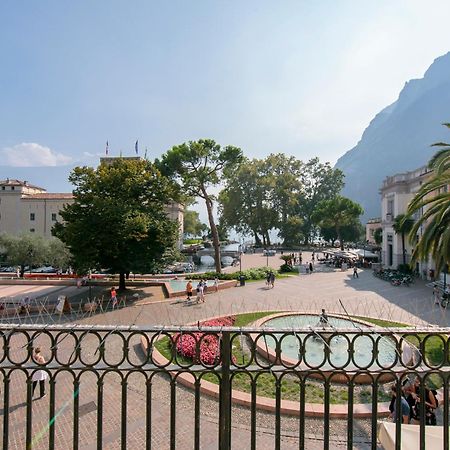 Residenza Rocca Del Lago - Happy Rentals Riva del Garda Bagian luar foto
